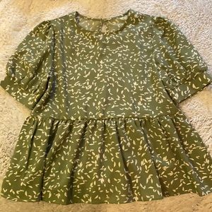 Boutique sage peplum tee, with puff sleeves